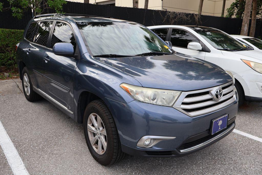 used 2013 Toyota Highlander car, priced at $15,567