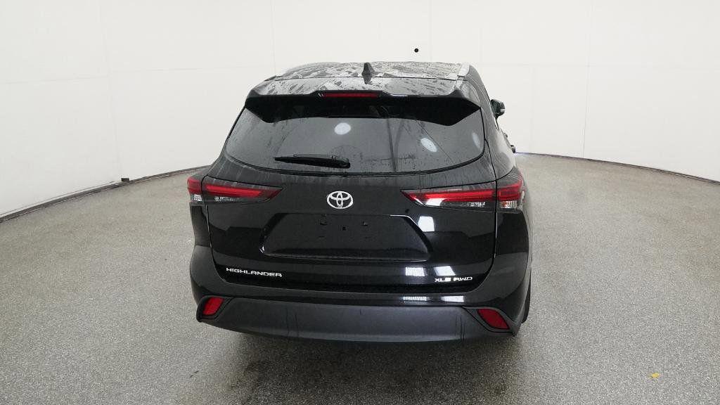 new 2026 Toyota Highlander car, priced at $48,412