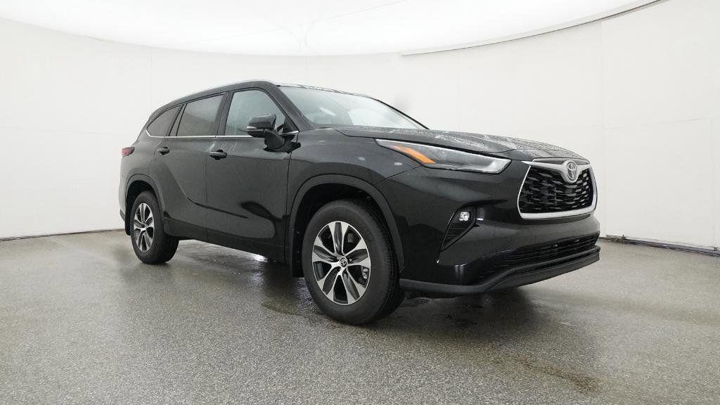 new 2026 Toyota Highlander car, priced at $48,412
