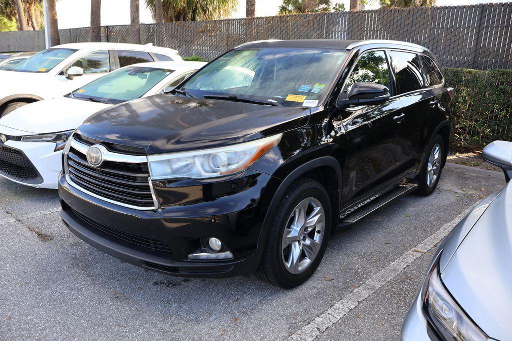 used 2014 Toyota Highlander car, priced at $13,910