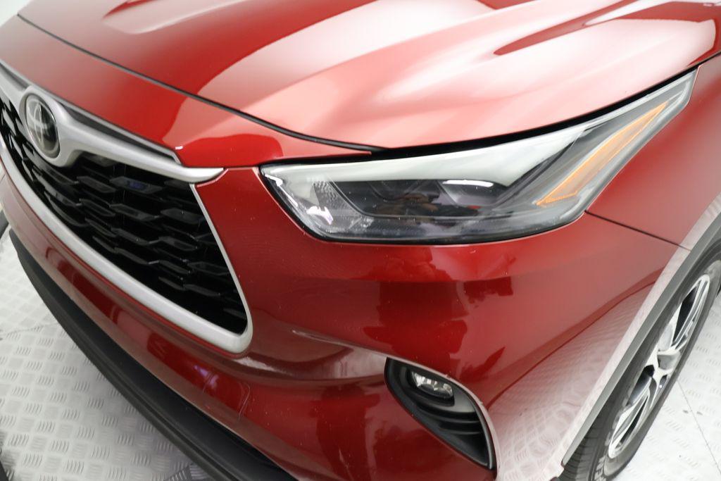 used 2023 Toyota Highlander car, priced at $32,977