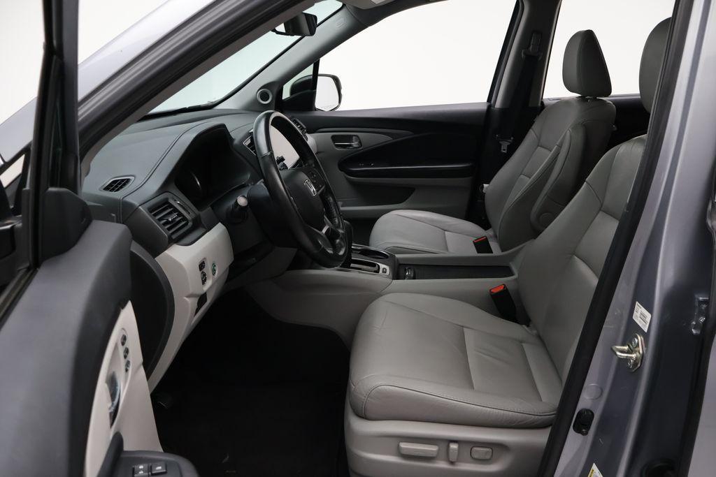 used 2020 Honda Pilot car, priced at $21,299