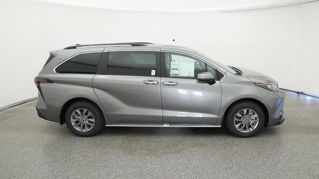 new 2026 Toyota Sienna car, priced at $48,466