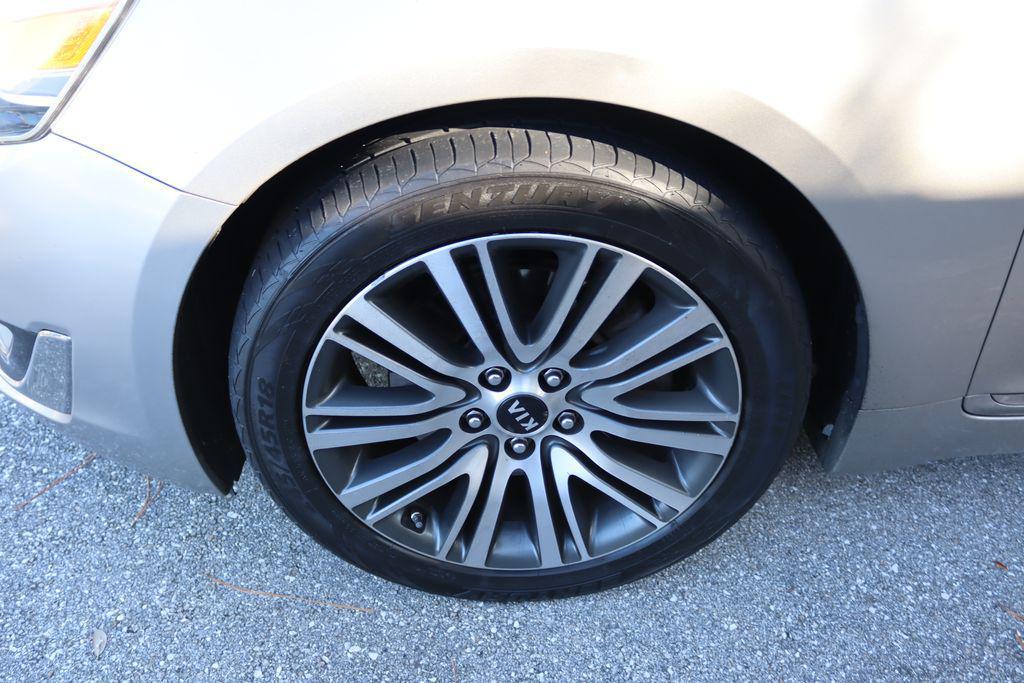 used 2015 Kia Cadenza car, priced at $5,977