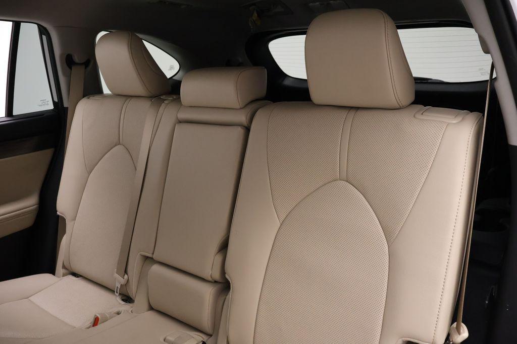 used 2024 Toyota Highlander car, priced at $42,857