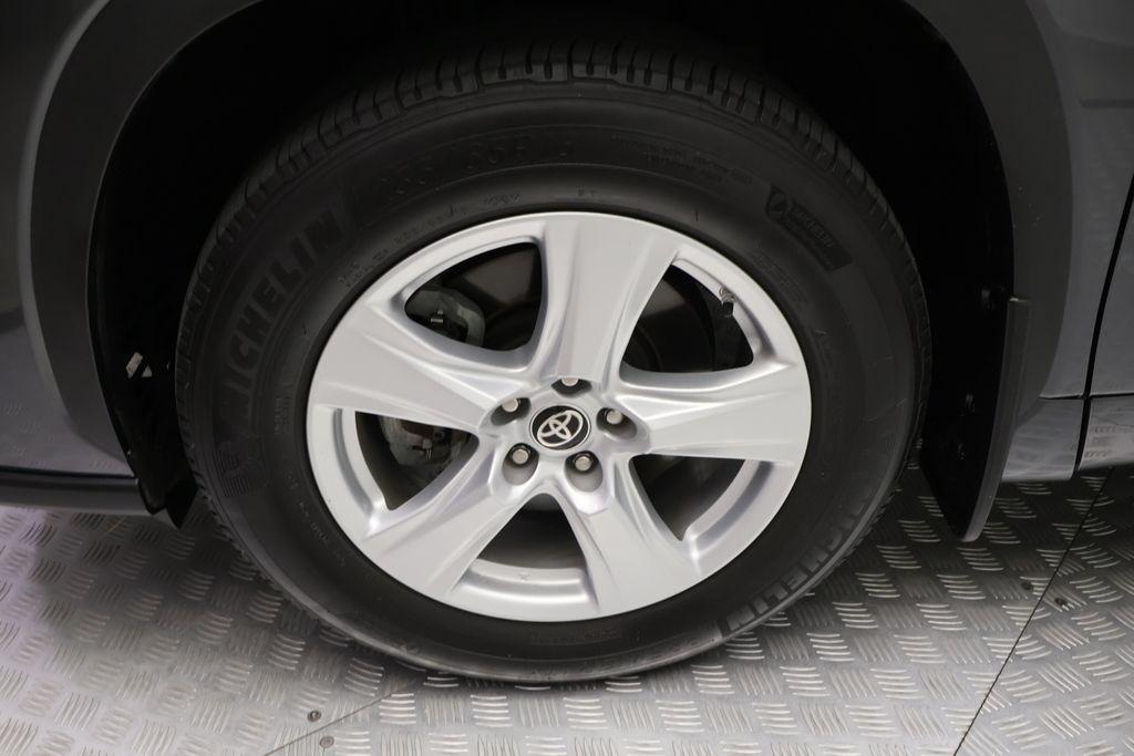 used 2024 Toyota Highlander car, priced at $36,587
