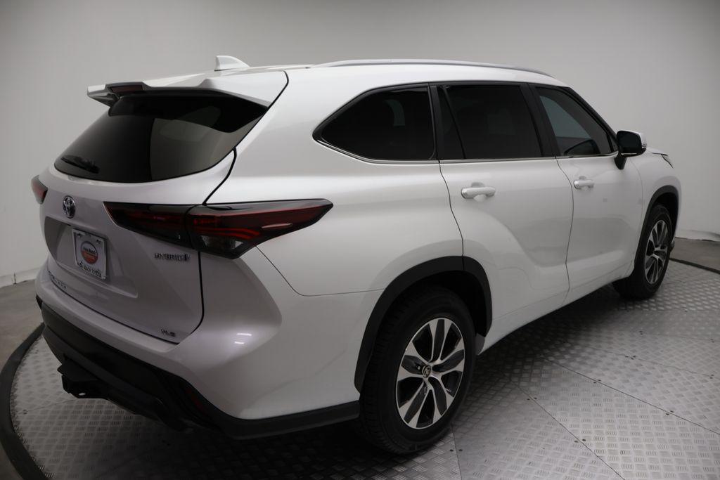 used 2024 Toyota Highlander Hybrid car, priced at $42,877