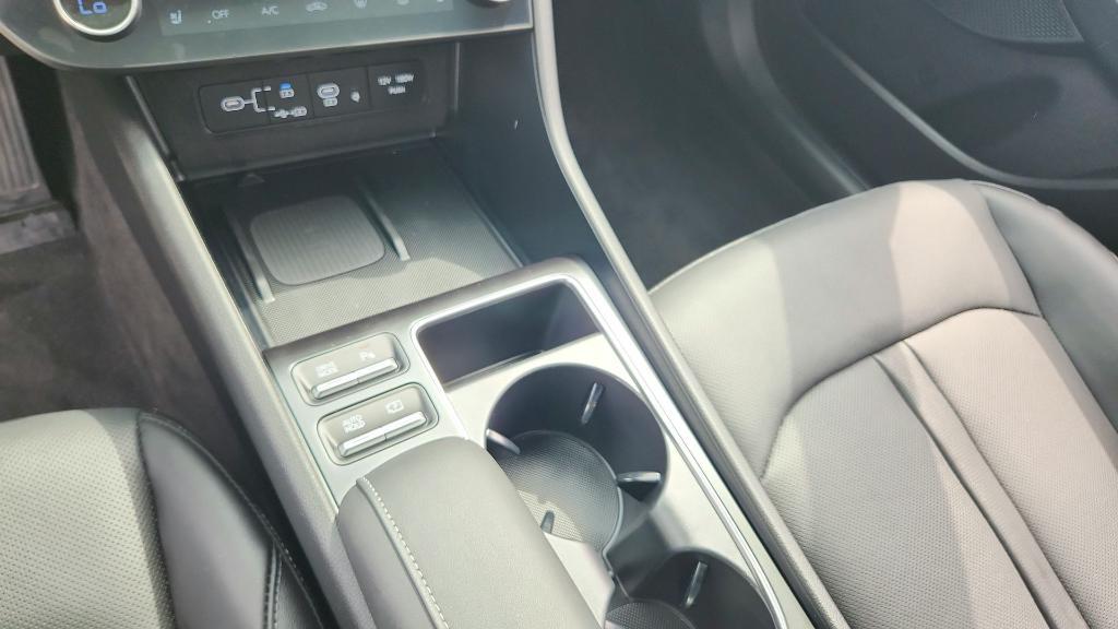 used 2025 Hyundai Sonata Hybrid car, priced at $35,245