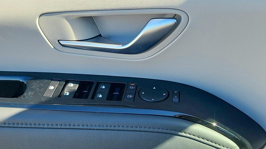 new 2026 Hyundai TUCSON Hybrid car, priced at $40,652