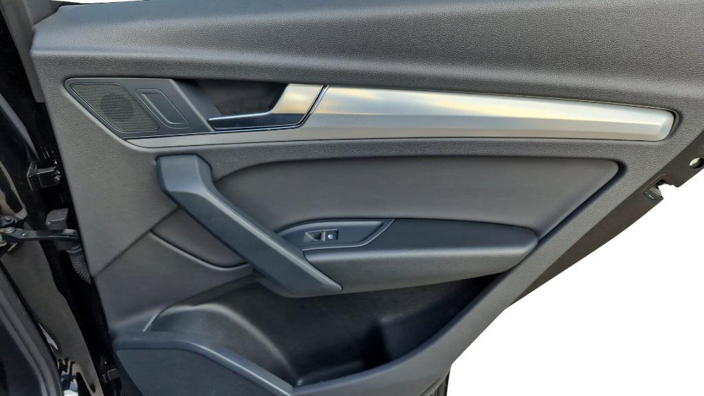 Audi Q5 view 31