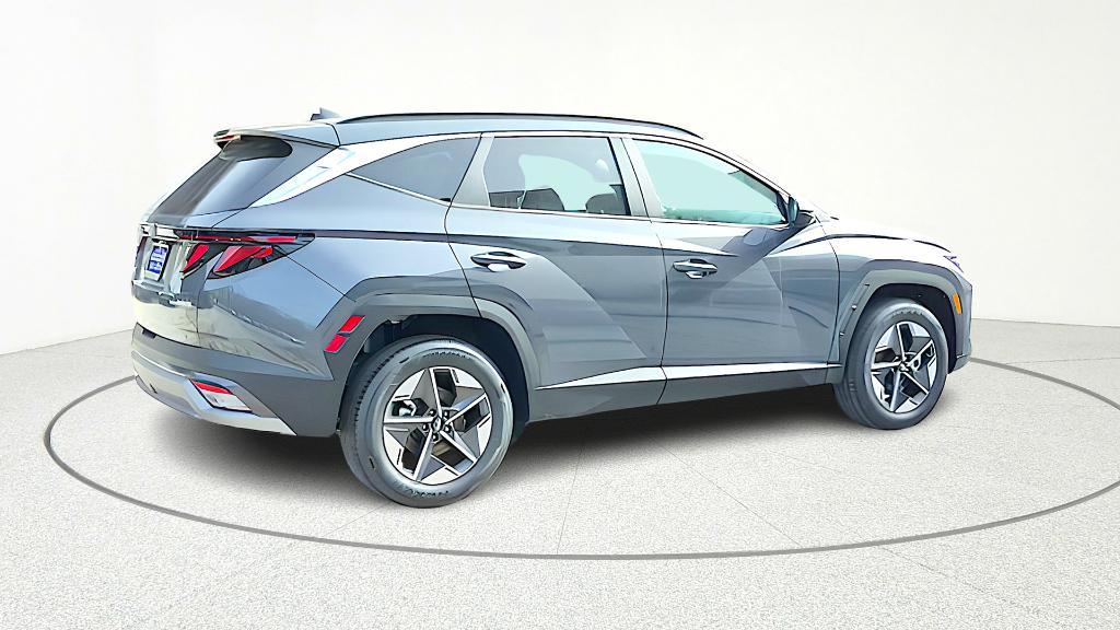 new 2026 Hyundai TUCSON Hybrid car, priced at $33,107