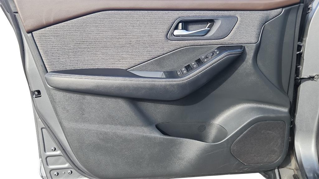 used 2023 Nissan Rogue car, priced at $19,599