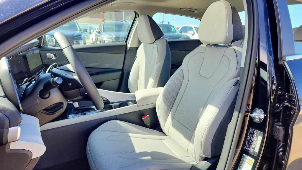 new 2025 Hyundai Elantra car, priced at $25,993