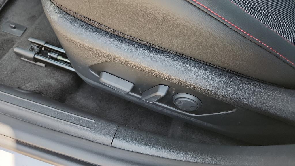 new 2025 Hyundai Elantra car, priced at $26,494