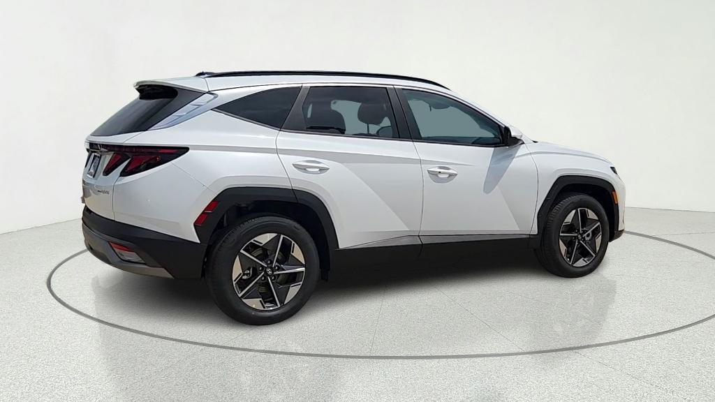 new 2026 Hyundai TUCSON Hybrid car, priced at $33,596