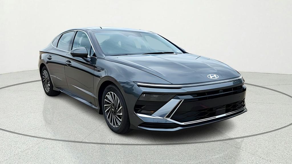 new 2026 Hyundai Sonata Hybrid car, priced at $37,010