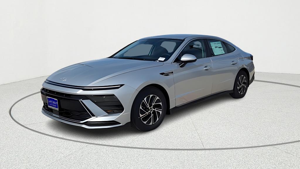 new 2026 Hyundai Sonata Hybrid car, priced at $28,090