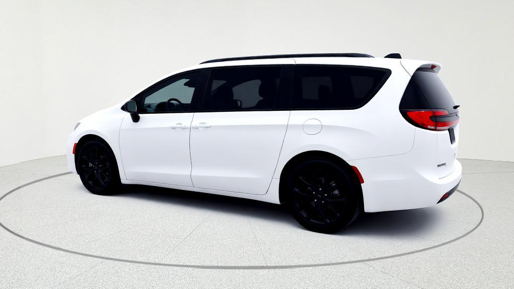 used 2025 Chrysler Pacifica car, priced at $35,245