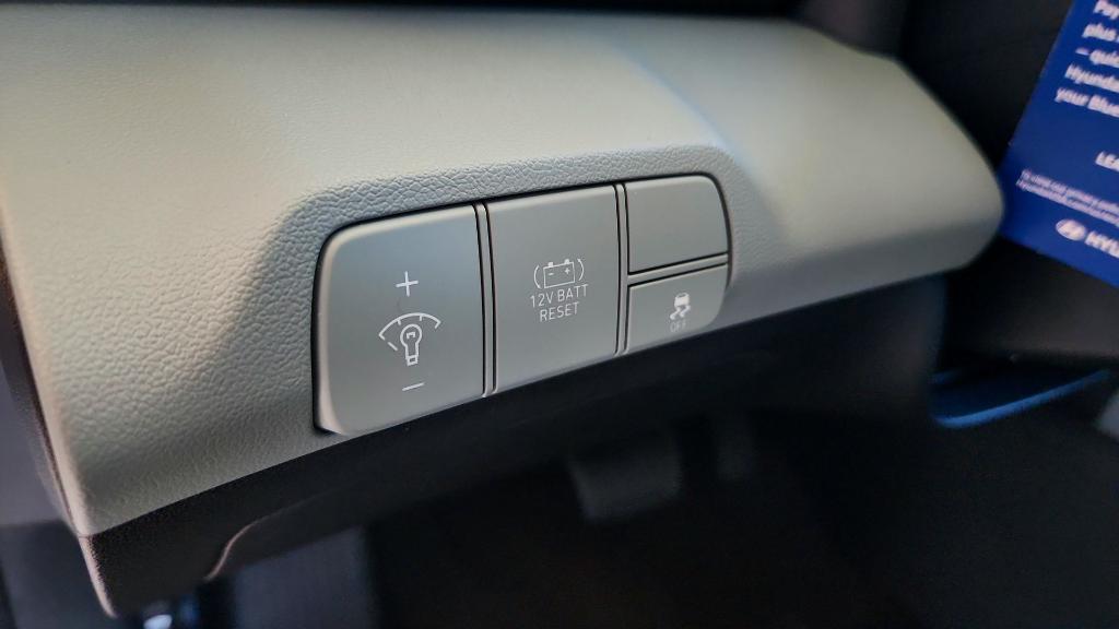 new 2026 Hyundai ELANTRA HEV car, priced at $31,403