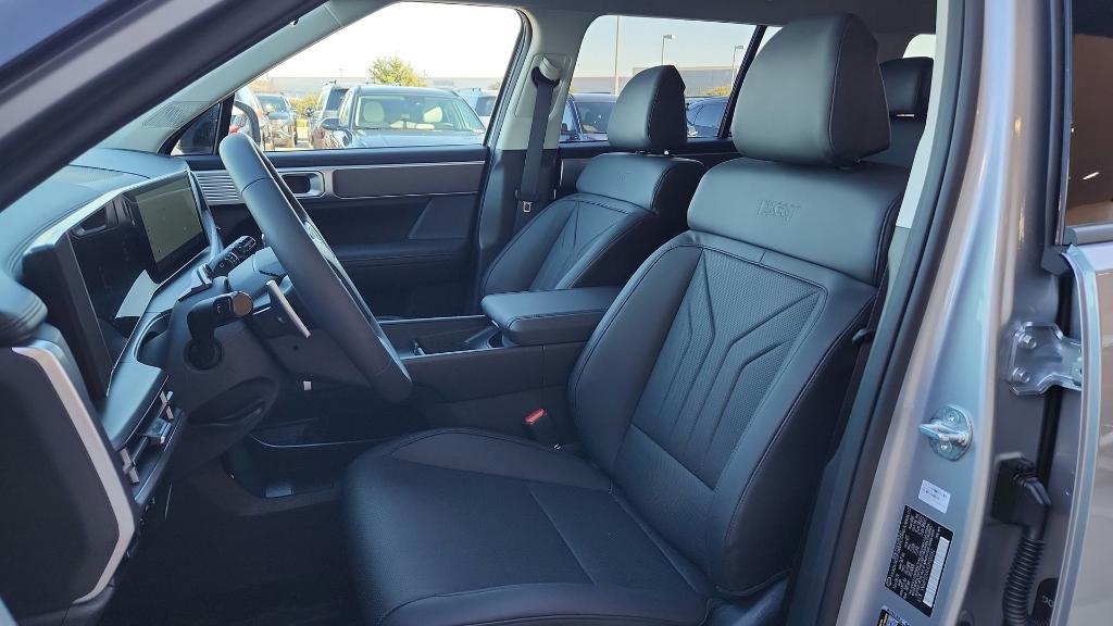 used 2025 Hyundai Santa Fe car, priced at $35,422