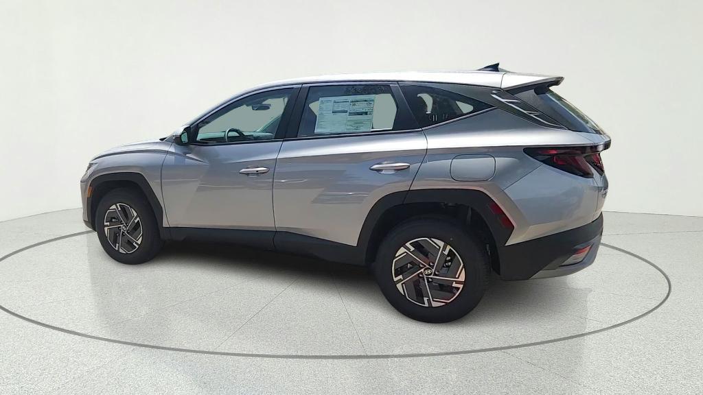 new 2026 Hyundai TUCSON Hybrid car, priced at $31,177