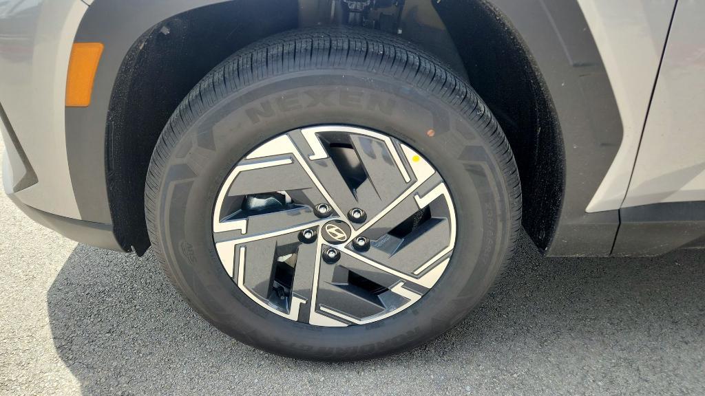 new 2026 Hyundai TUCSON Hybrid car, priced at $31,177
