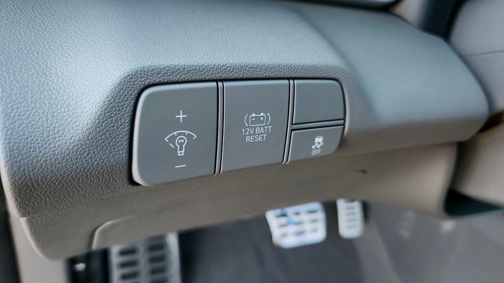 new 2026 Hyundai ELANTRA HEV car, priced at $28,625