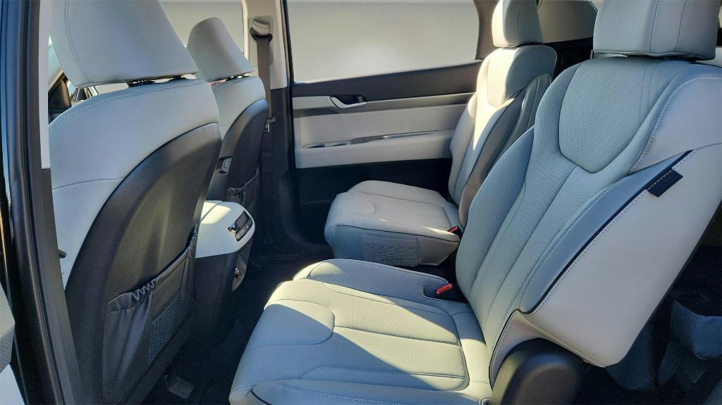 new 2025 Hyundai Palisade car, priced at $38,225