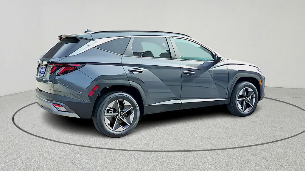 new 2026 Hyundai TUCSON Hybrid car, priced at $35,410