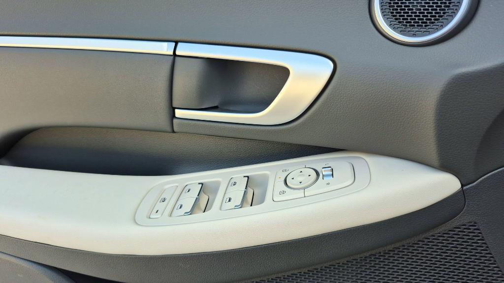 new 2026 Hyundai Sonata Hybrid car, priced at $28,106