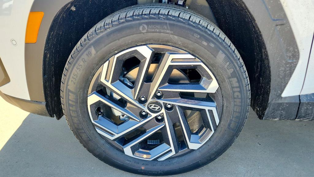 new 2026 Hyundai TUCSON Hybrid car, priced at $41,559