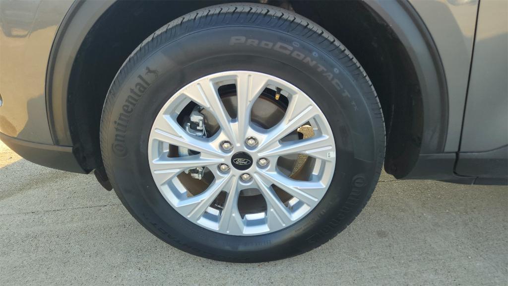 used 2025 Ford Escape car, priced at $22,595