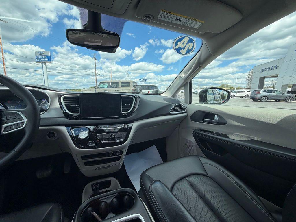 used 2024 Chrysler Pacifica car, priced at $26,490