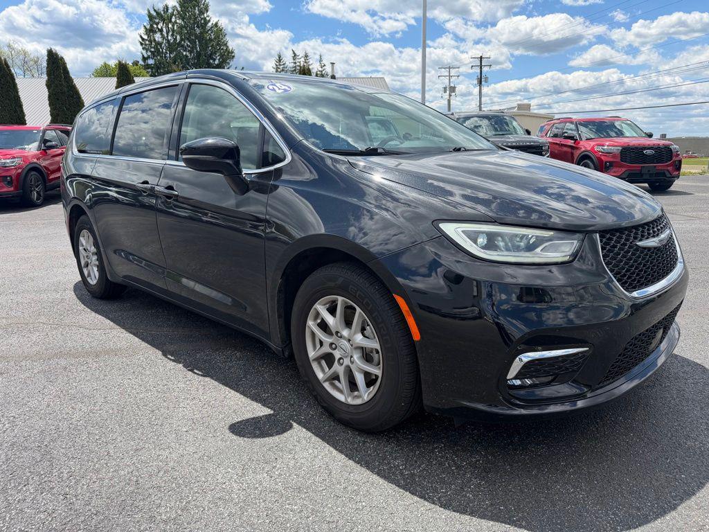 used 2024 Chrysler Pacifica car, priced at $26,490