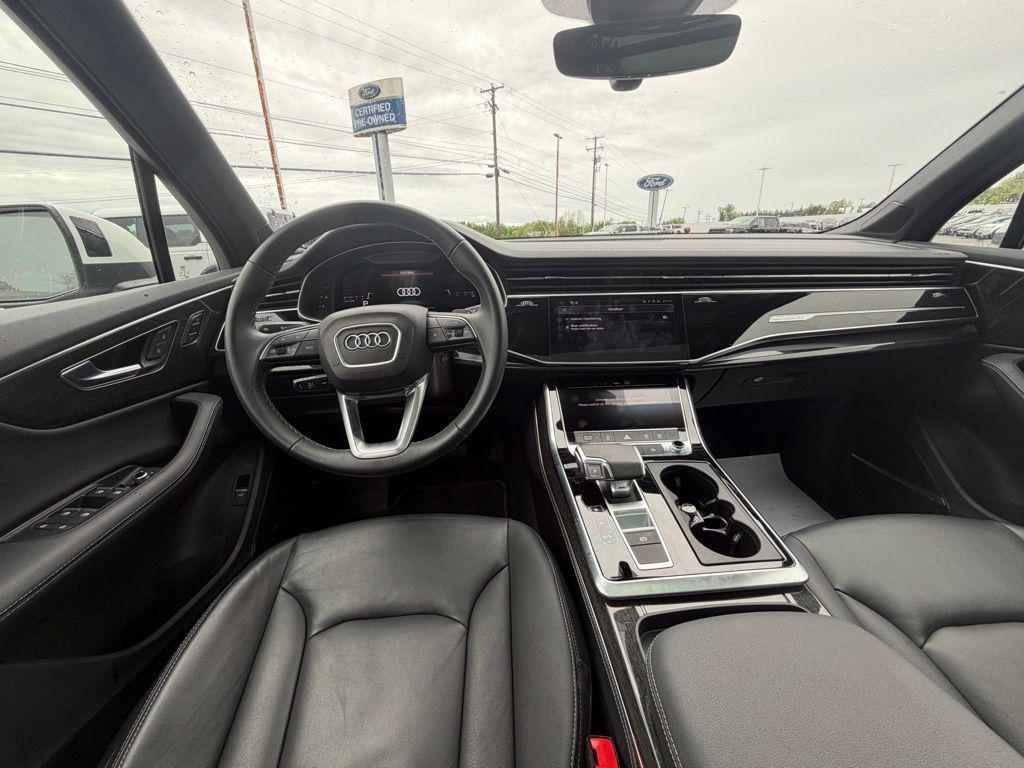 used 2025 Audi Q7 car, priced at $47,490