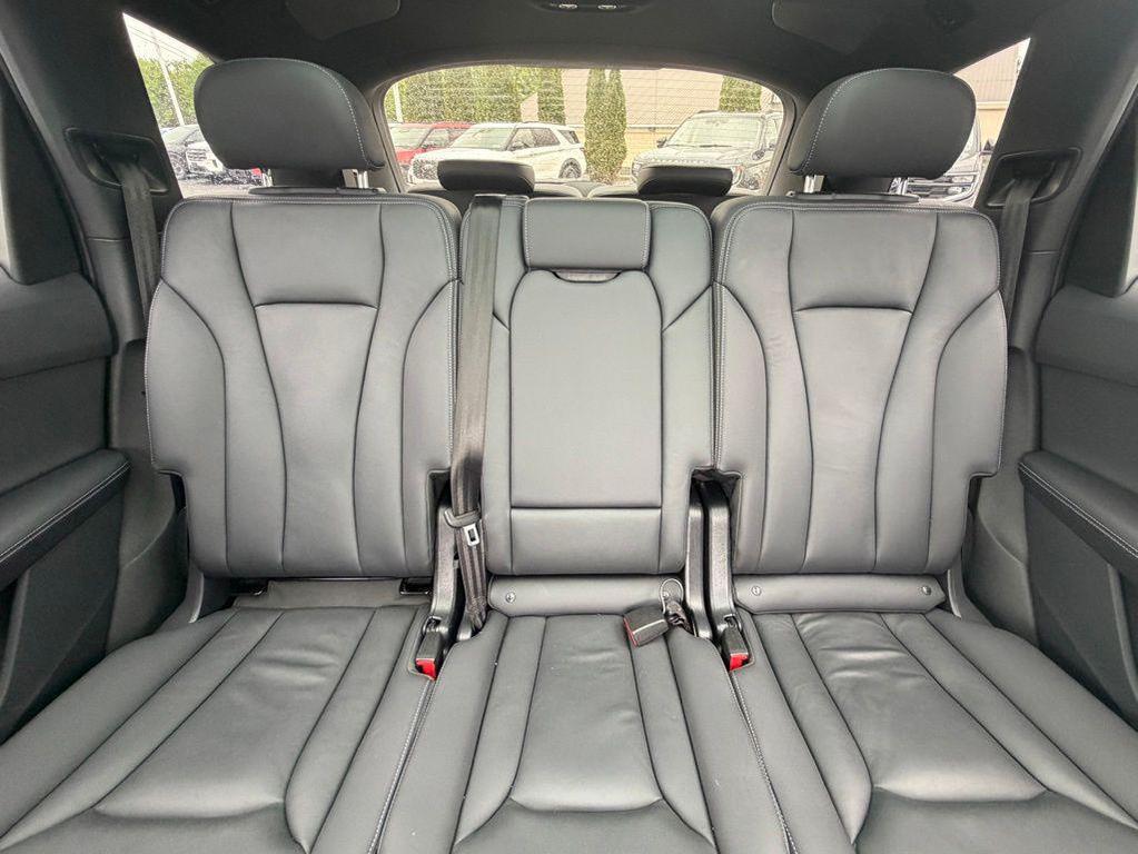 used 2025 Audi Q7 car, priced at $47,490