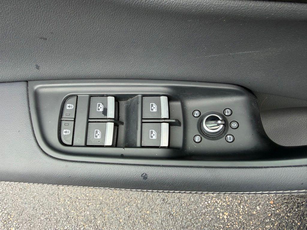 used 2025 Audi Q7 car, priced at $47,490