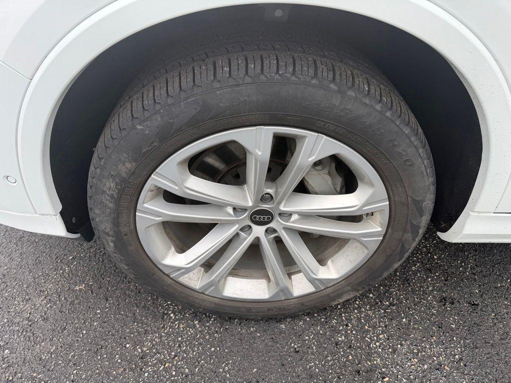 used 2025 Audi Q7 car, priced at $47,490