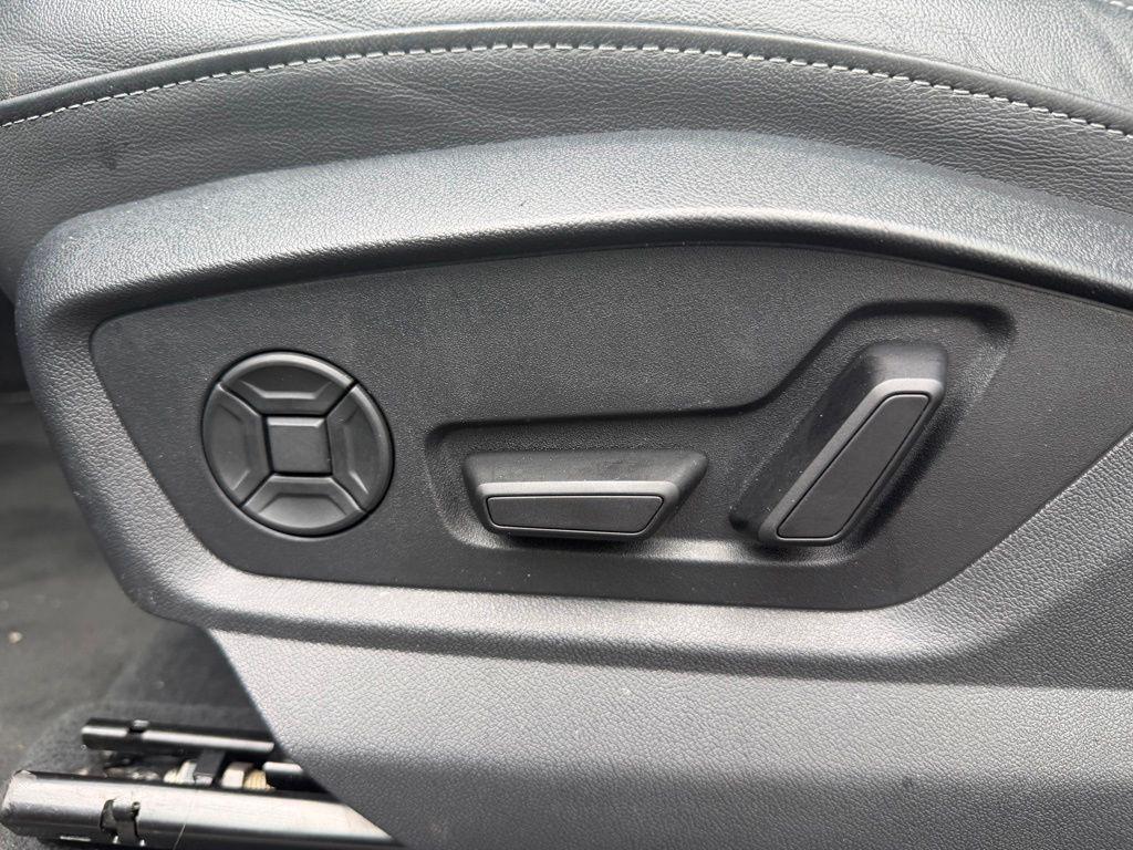 used 2025 Audi Q7 car, priced at $47,490