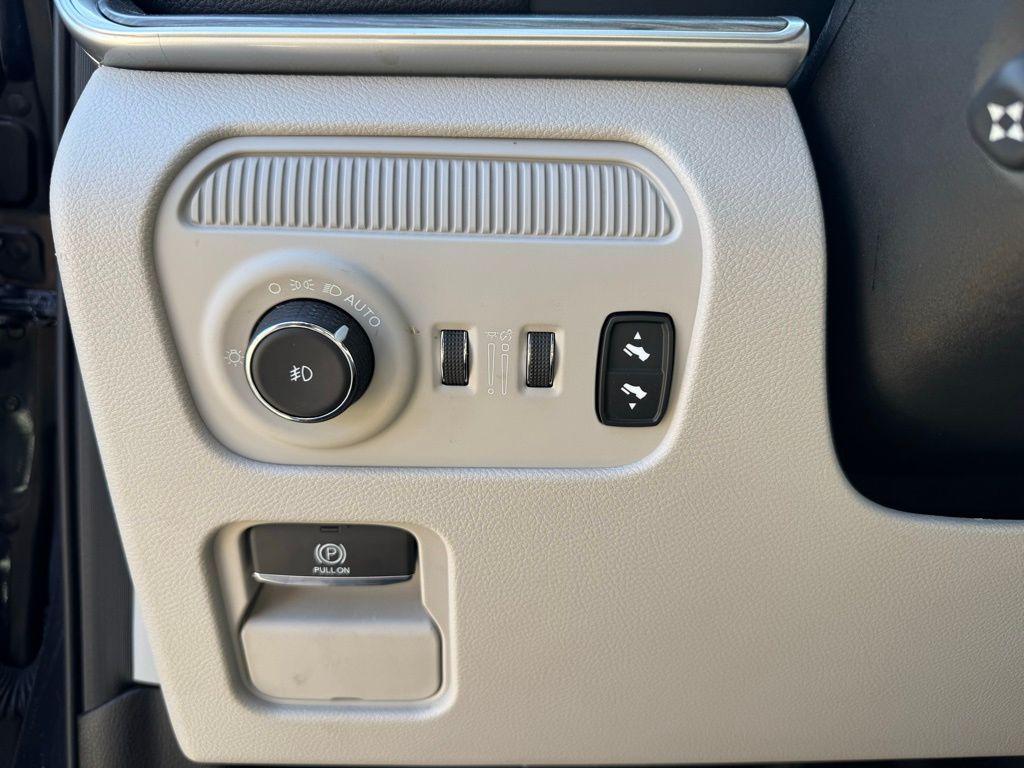 used 2024 Jeep Wagoneer car, priced at $40,500