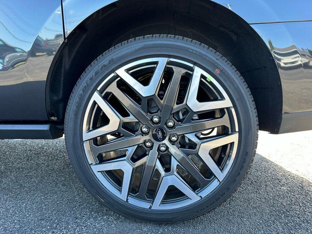 new 2026 Ford Expedition Max car, priced at $87,807