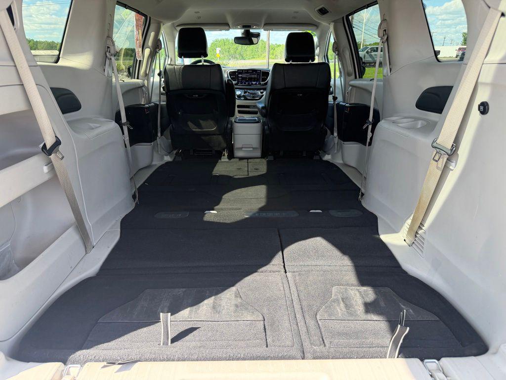 used 2024 Chrysler Pacifica car, priced at $25,490