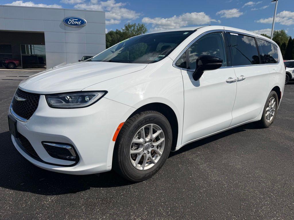 used 2024 Chrysler Pacifica car, priced at $25,490