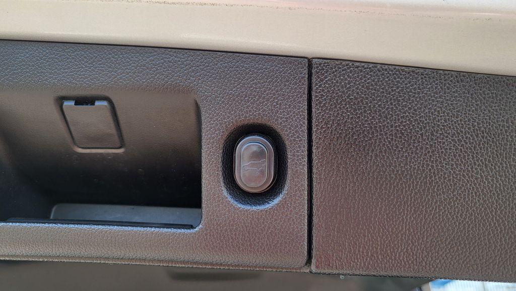 used 2019 GMC Yukon car, priced at $31,995