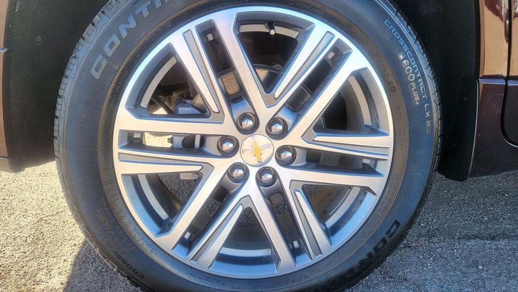 used 2023 Chevrolet Traverse car, priced at $33,995