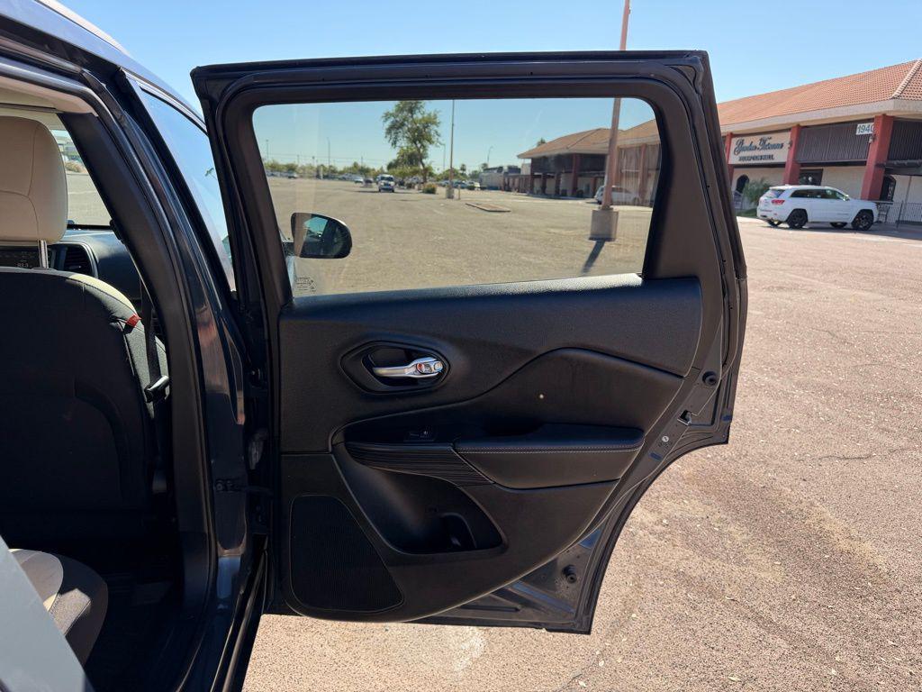 used 2017 Jeep Cherokee car, priced at $13,995