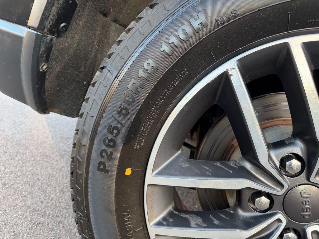 used 2019 Jeep Grand Cherokee car, priced at $17,995