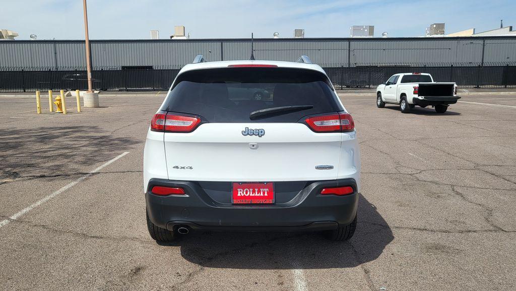 used 2015 Jeep Cherokee car, priced at $11,900