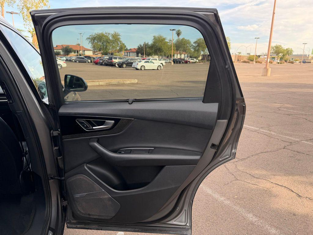 used 2017 Audi Q7 car, priced at $16,500