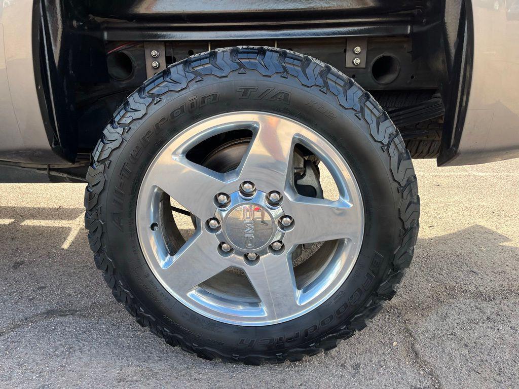 used 2014 GMC Sierra 2500 car, priced at $31,500